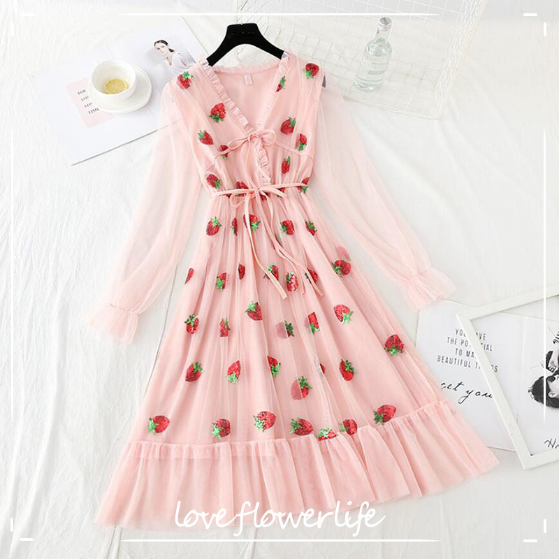 Sexy V-neck Pink Dress Women Elegant Long Sleeve Strawberry Sequin Sweet Mesh Dress Summer Ruffles Midi Vestidos 210521, Pink long sleeve
Sexy V-neck Pink Dress Women Elegant Long Sleeve Strawberry Sequin Sweet Mesh Dress Summer Ruffles Midi Vestidos 210521, Pink long sleeve