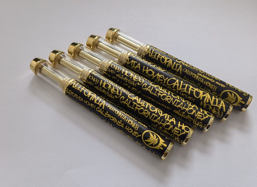 Wholesale California Honey Disposable Cigarettes Black and Gold 1ml Empty Atomizer 400mAh Rechargeable Cartridge Vape Pen 510Thread for Think Oils
Wholesale California Honey Disposable Cigarettes Black and Gold 1ml Empty Atomizer 400mAh Rechargeable Cartridge Vape Pen 510Thread for Think Oils