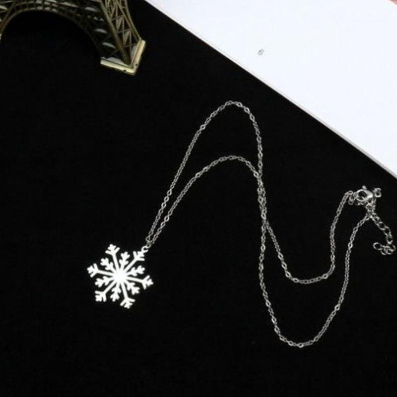 Chains Fashion Personality Wild Necklace Not Titanium Steel Snowflake Tide Men And Women Cold Wind Net Red Hip Hop Chain Couple Gift
Chains Fashion Personality Wild Necklace Not Titanium Steel Snowflake Tide Men And Women Cold Wind Net Red Hip Hop Chain Couple Gift