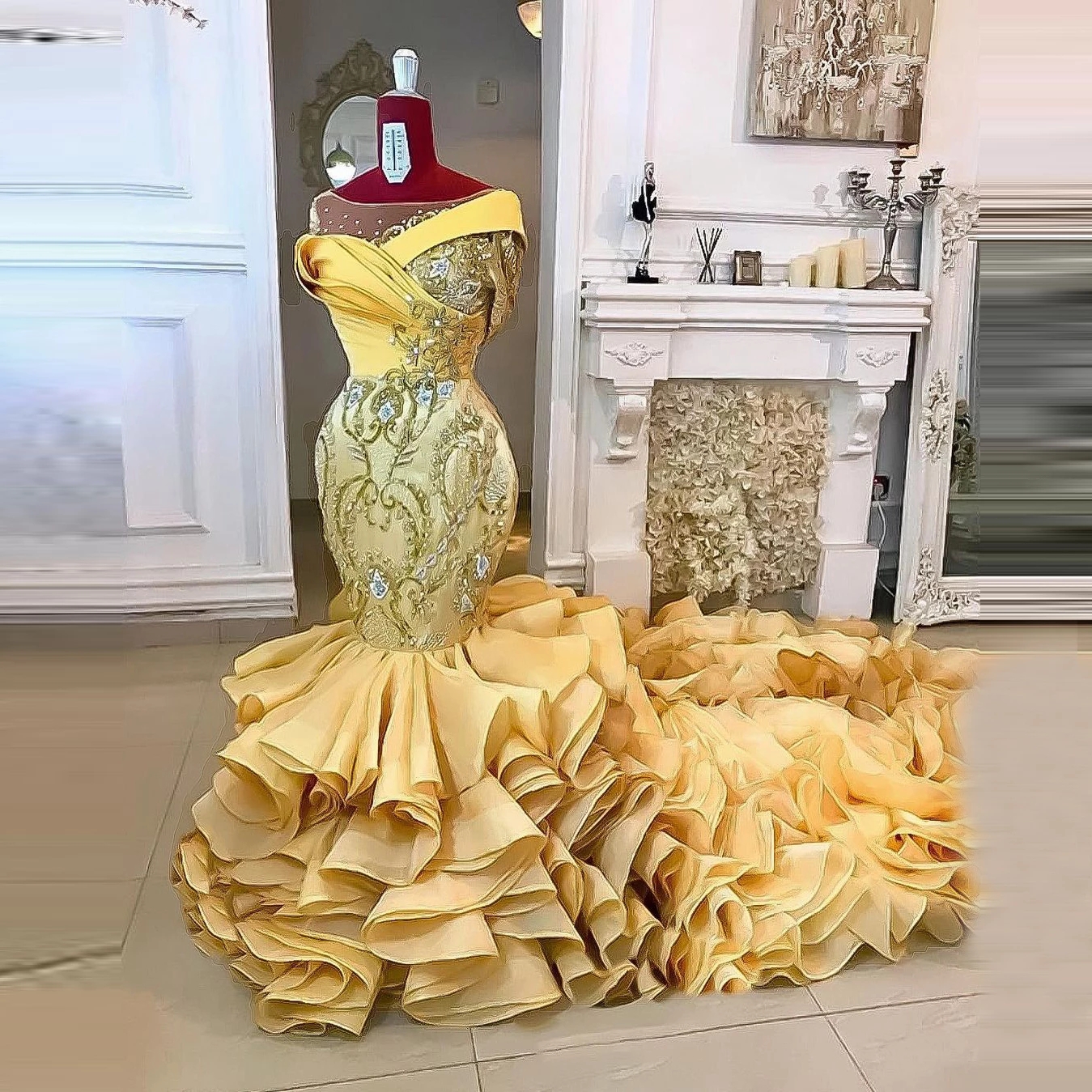 2022 Gold Ruffles Mermaid Prom Dresses Sheer Neck Appliques Beads Tiered Puffy Bottom Plus Size Evening Gowns Aso Ebi Party Dress 0431