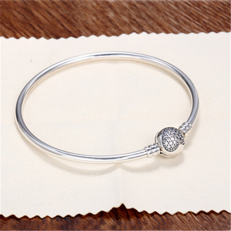 100% 925 Sterling Silver Womens Bracelets White CZ Micro Paved Heart Bracelet with box for Pandora beads European Charms
100% 925 Sterling Silver Womens Bracelets White CZ Micro Paved Heart Bracelet with box for Pandora beads European Charms