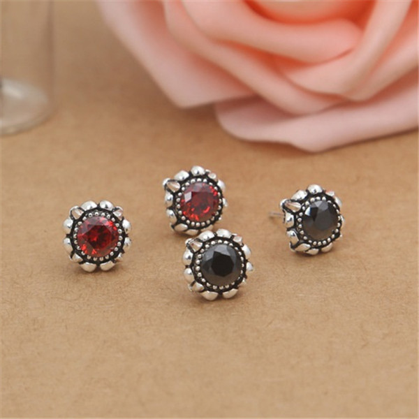 925 sterling silver stud earring with red and black stones American European punk Gothic antique hand-made vintage designer luxury jewelry ear accesso