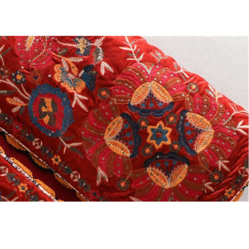 Vintage autumn Floral Embroidery Sequins Velvet women vest Fashion sleeveless cardigan Ladies Outerwear Casual Waistcoat 210819