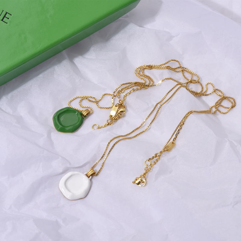 Italian design enamel drop glaze women's Pendant Necklace fashion personalized holiday gift
Italian design enamel drop glaze women's Pendant Necklace fashion personalized holiday gift