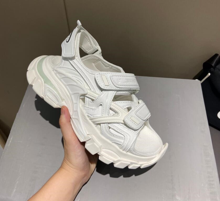 2022 luxury women's sandals designer casual shoes summer outdoor beach ladies brand flip flop high quality platform shoe's arcade non-slip flat sneakers 35-40, Box
2022 luxury women's sandals designer casual shoes summer outdoor beach ladies brand flip flop high quality platform shoe's arcade non-slip flat sneakers 35-40, Box