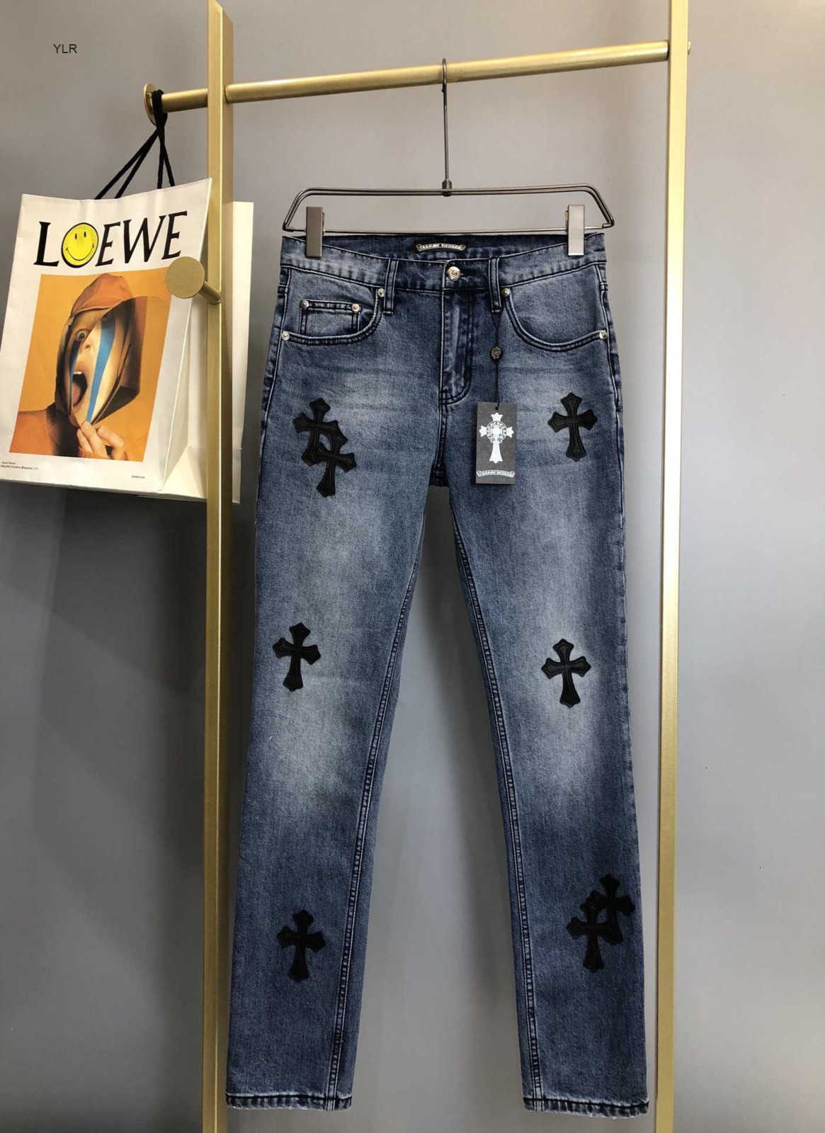 CH / crosin 20 new slim fit straight jeans casual print spike pants for men and women, Black
CH / crosin 20 new slim fit straight jeans casual print spike pants for men and women, Black