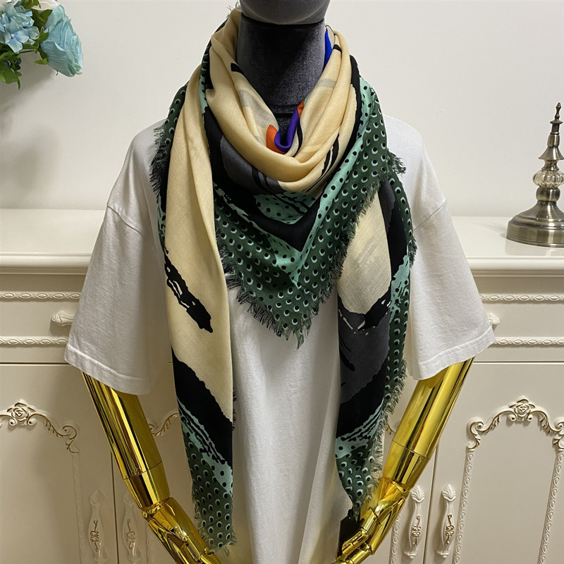 Women's fashion scarf size 130cm -130cm 30% silk 70% cashmere material print letter pattern square scarves pashmina
Women's fashion scarf size 130cm -130cm 30% silk 70% cashmere material print letter pattern square scarves pashmina