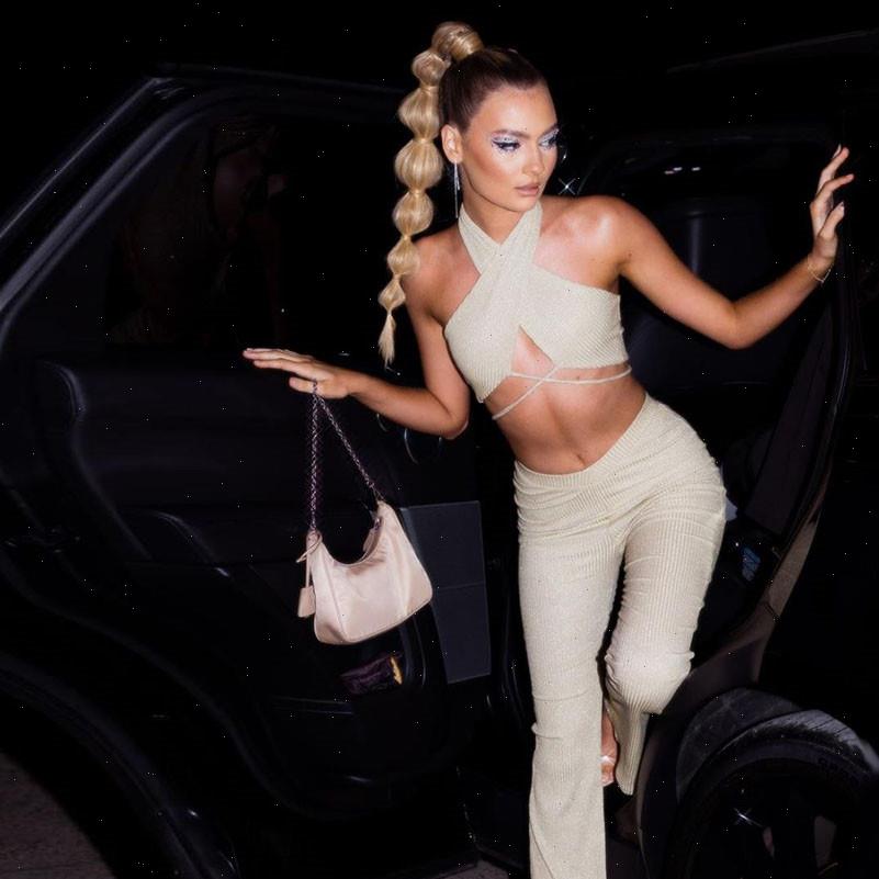 striped active casual two piece womens tracksuits sets streetwear bandage crop and high waist pants workout co ord outfits, Gray
striped active casual two piece womens tracksuits sets streetwear bandage crop and high waist pants workout co ord outfits, Gray
