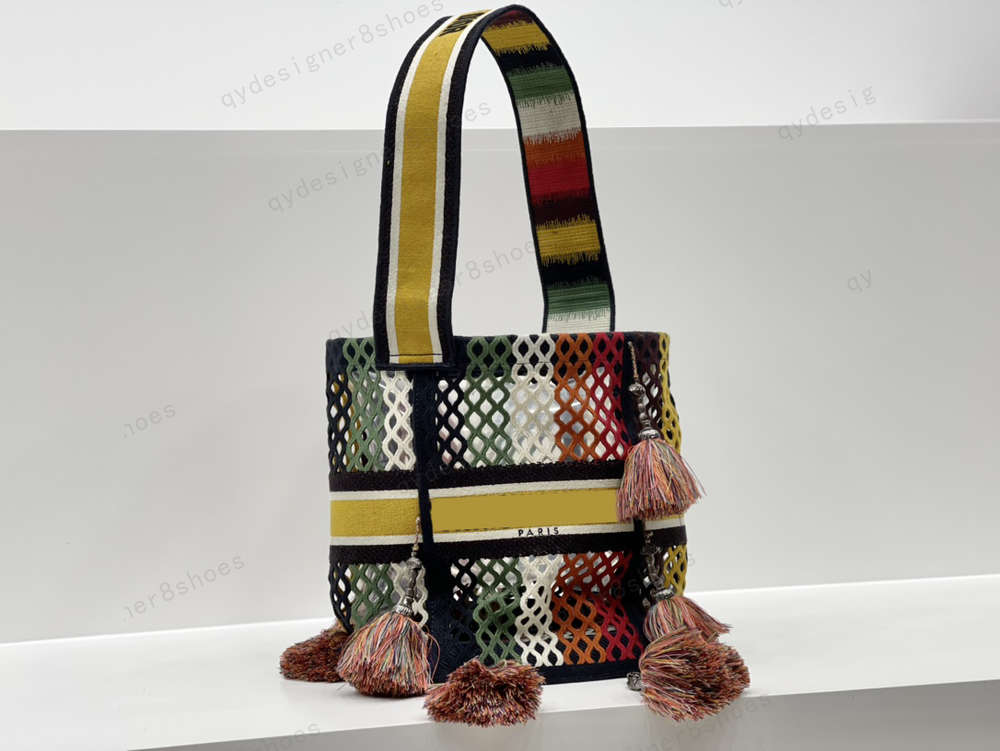 With box designer women's hollow bucket bag SEAU D-BUBBLE series size 15*24cm, For transportation
With box designer women's hollow bucket bag SEAU D-BUBBLE series size 15*24cm, For transportation