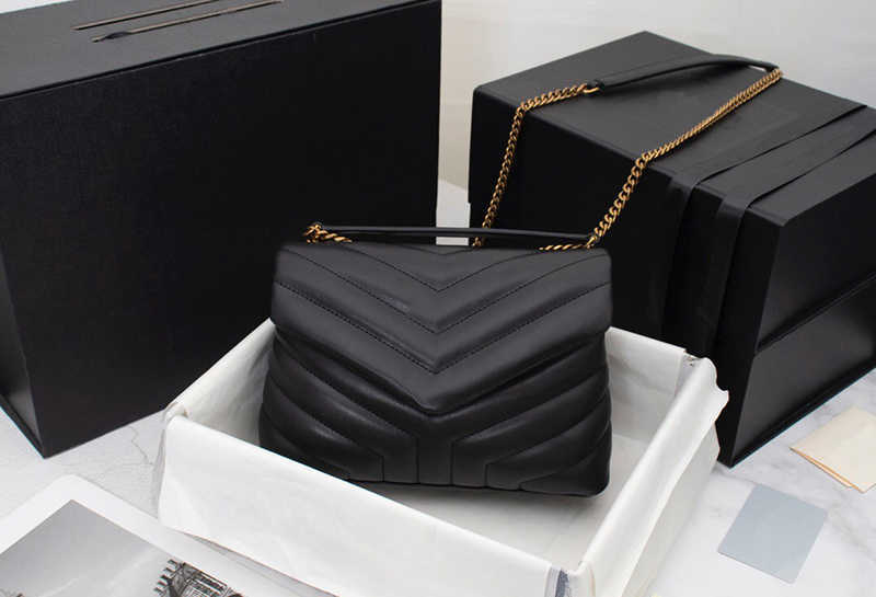 2021 5A+Women Luxurys Designers Bags cowhide leather Crossbody Bag classic fashion shoulder handbag imation original Messenger clutch Multi, Black the gold chain
2021 5A+Women Luxurys Designers Bags cowhide leather Crossbody Bag classic fashion shoulder handbag imation original Messenger clutch Multi, Black the gold chain