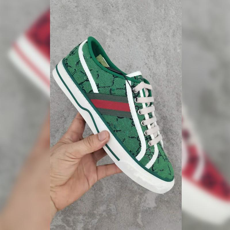 Designer sports shoes latest couple style skateboard leisure entertainment comfortable luxury custom logo you make it size 35-45, White
Designer sports shoes latest couple style skateboard leisure entertainment comfortable luxury custom logo you make it size 35-45, White