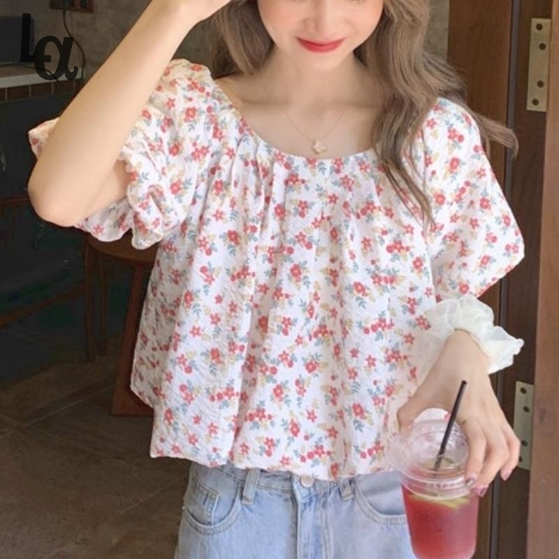 Summer Beach Floral Kawaii Shirt Women Print Holiday Sweet Cute Korean Short Sleeve O-neck Street Fashion Elegant Tops 210519, Blue flower
Summer Beach Floral Kawaii Shirt Women Print Holiday Sweet Cute Korean Short Sleeve O-neck Street Fashion Elegant Tops 210519, Blue flower