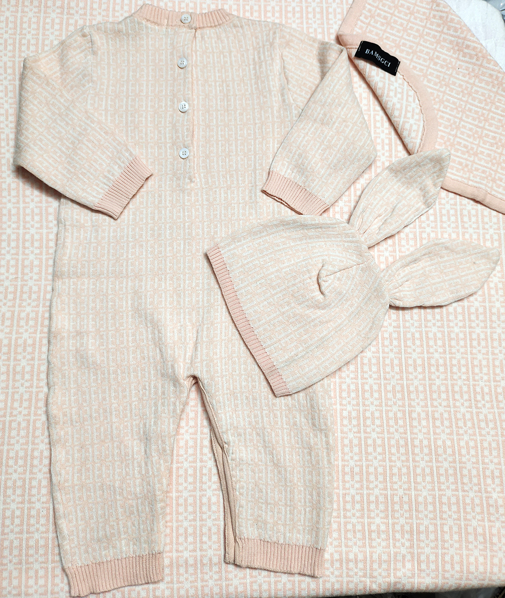 New Winter Fashion High-quality Letter Style Newborn Baby Clothes Warm Knit Sweater Toddler Baby Boy Girls Romper and Hat Set, F2 romper brown
New Winter Fashion High-quality Letter Style Newborn Baby Clothes Warm Knit Sweater Toddler Baby Boy Girls Romper and Hat Set, F2 romper brown