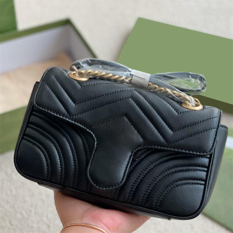 2021 Luxury Designers Lady Tote Letter Chain Purses Zipper Cover Coin Fashion Quilting Clutch Bags Handbags Underarm Nylon Square Bag, Red;black
2021 Luxury Designers Lady Tote Letter Chain Purses Zipper Cover Coin Fashion Quilting Clutch Bags Handbags Underarm Nylon Square Bag, Red;black