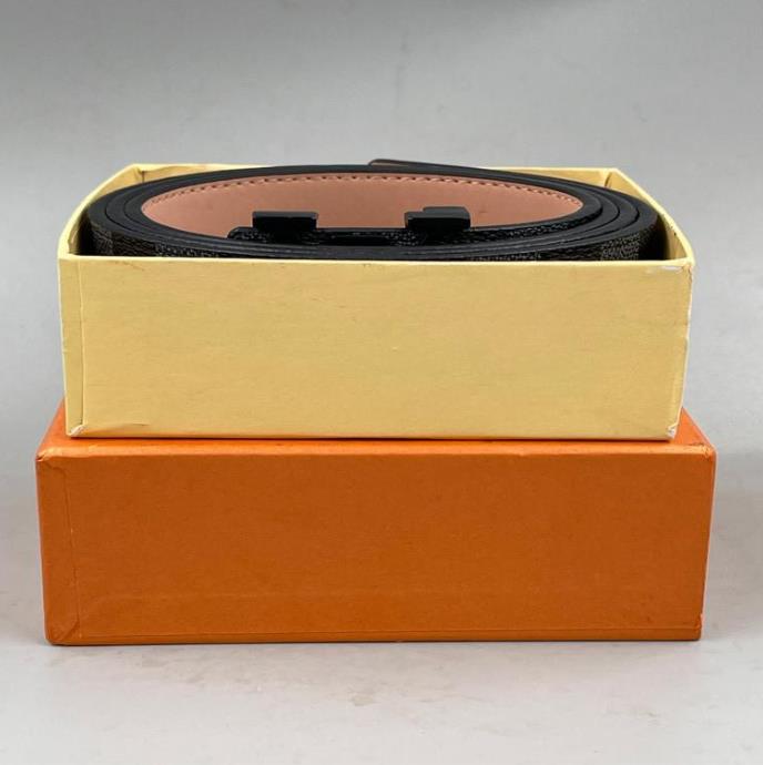 Fashion Designer belts men women belt classic luxury letter Big gold silver black buckle genuine leather With Box belt 20 color, Black;brown
Fashion Designer belts men women belt classic luxury letter Big gold silver black buckle genuine leather With Box belt 20 color, Black;brown