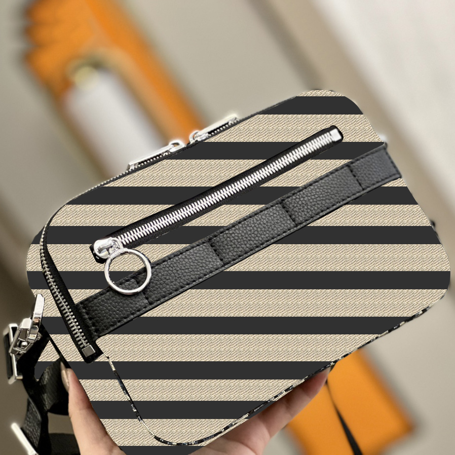 2022 High Quality Mens Waist Bags Designer Canvas Letter Embroidery Fashion Women Crossbody Shoulder Bags Luxury Camera Wallet Men BumBag With box wholesale, Black
2022 High Quality Mens Waist Bags Designer Canvas Letter Embroidery Fashion Women Crossbody Shoulder Bags Luxury Camera Wallet Men BumBag With box wholesale, Black