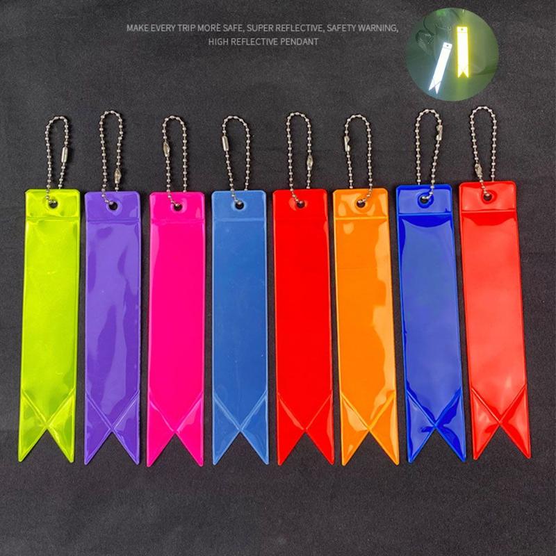 Keychains 1PC Reflective Safety Protection Bag Pendant Key Ings Candle Lights Streamer For Traffic
Keychains 1PC Reflective Safety Protection Bag Pendant Key Ings Candle Lights Streamer For Traffic