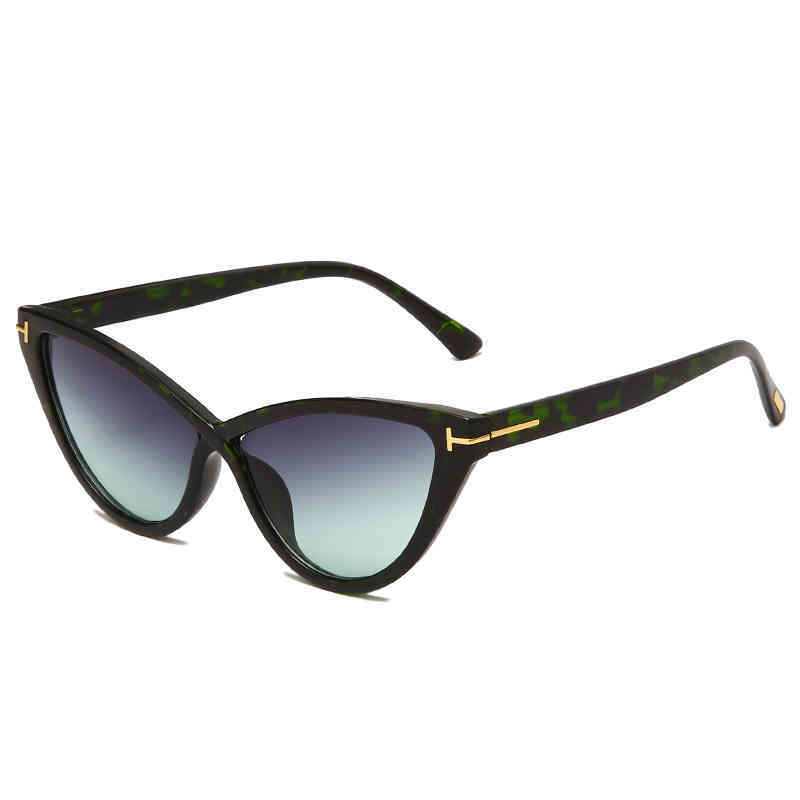 TOM FQRD Cat Eye sun glass digner sunglass gafas PC Big Frame lunett glass Vogue Women Sunglass 2022, White;black
TOM FQRD Cat Eye sun glass digner sunglass gafas PC Big Frame lunett glass Vogue Women Sunglass 2022, White;black