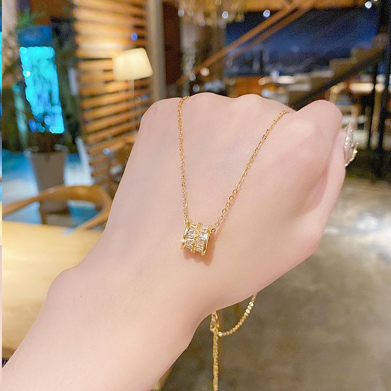Pendant Necklaces Simple Fashion CZ Crystal Small Waist Zircon Necklace For Women Luxury Jewelry Choker Clavicle Chain Anniversary Gift
Pendant Necklaces Simple Fashion CZ Crystal Small Waist Zircon Necklace For Women Luxury Jewelry Choker Clavicle Chain Anniversary Gift