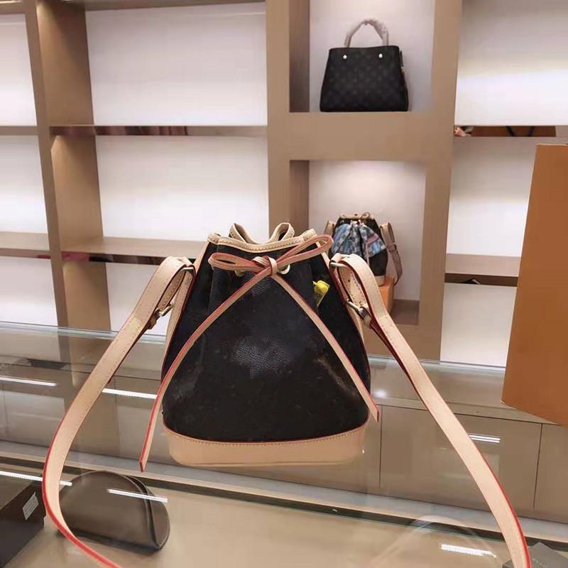 Bag Female Fashionable Joker Mini Bucket Shoulder His Mobile Phone Small Draw String Handbag Drawstring Messenger Package
Bag Female Fashionable Joker Mini Bucket Shoulder His Mobile Phone Small Draw String Handbag Drawstring Messenger Package