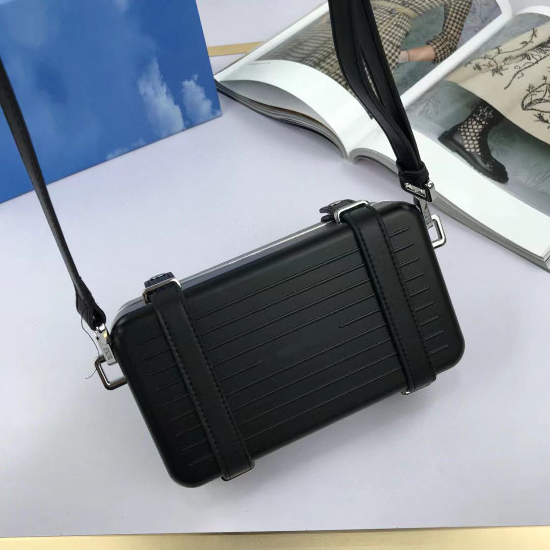 2021Brand luxury new men's and women's suitcase-shaped camera bag hard box Riwa aluminum alloy messenger bag ior handbag, Contact us to see more
2021Brand luxury new men's and women's suitcase-shaped camera bag hard box Riwa aluminum alloy messenger bag ior handbag, Contact us to see more