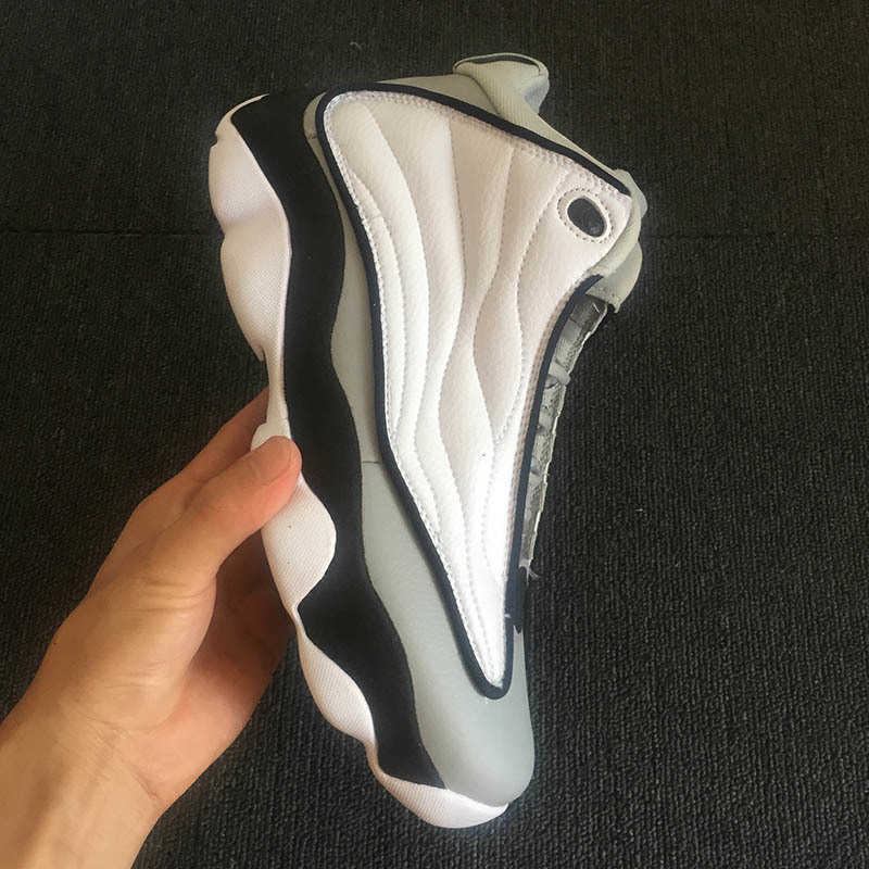New Jumpman 13.5 Pro Strong Gym Red Black White Basketball Shoes for Men Sneaker 13.5s Men Sports TrainerW127
New Jumpman 13.5 Pro Strong Gym Red Black White Basketball Shoes for Men Sneaker 13.5s Men Sports TrainerW127