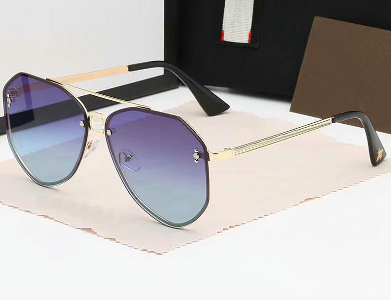 Luxury bee Brand Sunglasses Women Fashion Black Retro Sun Glasses Vintage Lady Summer Style Sunglasses Female Famous UV400
Luxury bee Brand Sunglasses Women Fashion Black Retro Sun Glasses Vintage Lady Summer Style Sunglasses Female Famous UV400