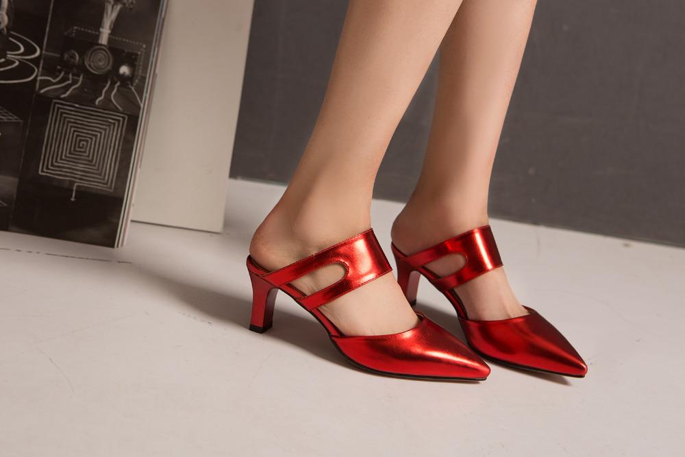 Big Size 32-43 High Quality Summer Fashion Women Solid Cut-outs Special Material Med Heels Sandals 5 Colors Slippers, Black
Big Size 32-43 High Quality Summer Fashion Women Solid Cut-outs Special Material Med Heels Sandals 5 Colors Slippers, Black