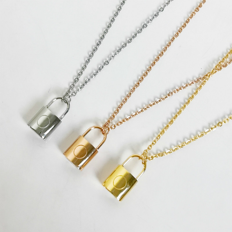 luxury designer jewelry women necklace gold lock pendant designer necklace for men elegant silver chain necklace and earrings bracelets suit
luxury designer jewelry women necklace gold lock pendant designer necklace for men elegant silver chain necklace and earrings bracelets suit