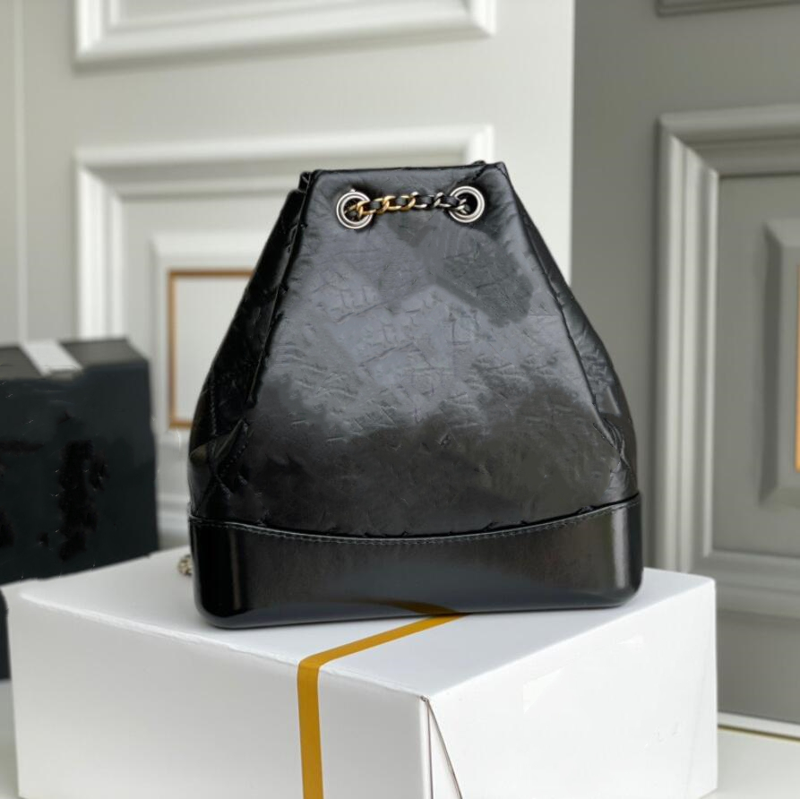 Top 7A quality girl luxurys designers backpack bags Cross-riding backpacks genuine leather bag wallet hardware chain plain thin rope woman travel bag 4 Color, Champagne
Top 7A quality girl luxurys designers backpack bags Cross-riding backpacks genuine leather bag wallet hardware chain plain thin rope woman travel bag 4 Color, Champagne