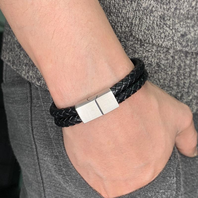 Charm Bracelets Retro Business Men's Black Woven Double Leather Bracelet Stainless Steel Magnetic Buckle Fashion Simple 7-SP0033
Charm Bracelets Retro Business Men's Black Woven Double Leather Bracelet Stainless Steel Magnetic Buckle Fashion Simple 7-SP0033