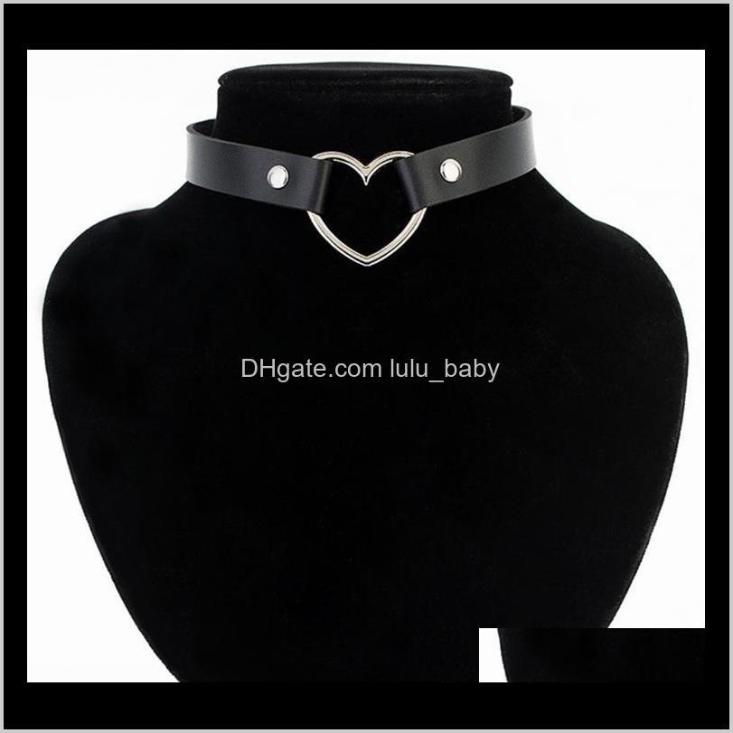 

Fashion Sexy Women Punk Gothic Leather Choker Heart Studded Spike Rivet Buckle Collar Funky Torques Jewelry L5Mh Chokers Bgc5K