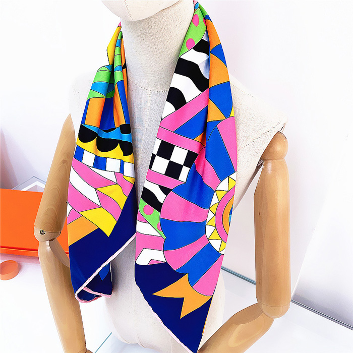 Luxury Brand Design Scarves For Women 90*90cm Fashion Chic Lady's Scarf Large Kerchief Neckerchief Hand Rolled hemmed Silk Pashmina Winter Muffler Female
Luxury Brand Design Scarves For Women 90*90cm Fashion Chic Lady's Scarf Large Kerchief Neckerchief Hand Rolled hemmed Silk Pashmina Winter Muffler Female