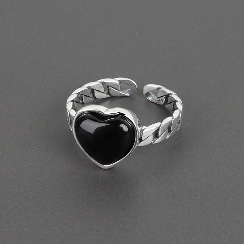Wedding Rings Fashion Simple Vintage Heart Design Opening Ring Black Faux Agate Stone Love Valentine's Day Gift Accessories, Slivery;golden
Wedding Rings Fashion Simple Vintage Heart Design Opening Ring Black Faux Agate Stone Love Valentine's Day Gift Accessories, Slivery;golden