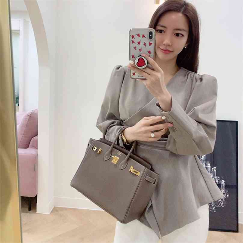Autumn outfit han edition cultivate one' temperament v-neck accept waist short fashion professional small coat wrapped in f 210602, Black
Autumn outfit han edition cultivate one' temperament v-neck accept waist short fashion professional small coat wrapped in f 210602, Black