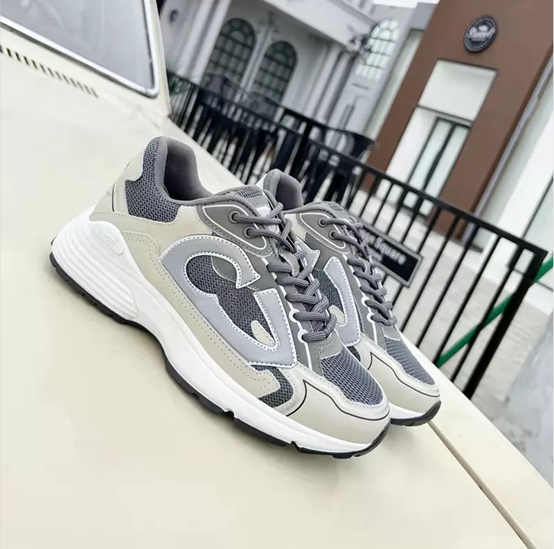 Reflective Designers Shoes Fashion Men Women Trainers Luxury Casual Breathable Oblique Mesh Outdoor Shoe 5 Colors
Reflective Designers Shoes Fashion Men Women Trainers Luxury Casual Breathable Oblique Mesh Outdoor Shoe 5 Colors