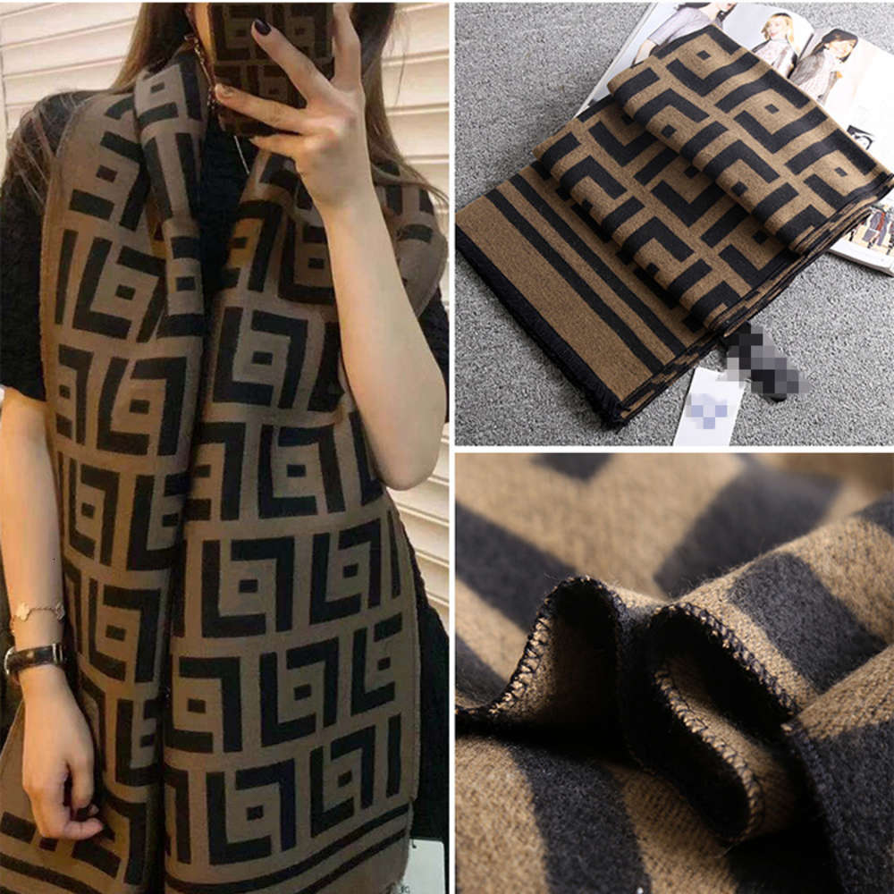 Double face FF cashmere scarf F letter high version 350g thick winter shawl fire new year, Blue;gray
Double face FF cashmere scarf F letter high version 350g thick winter shawl fire new year, Blue;gray