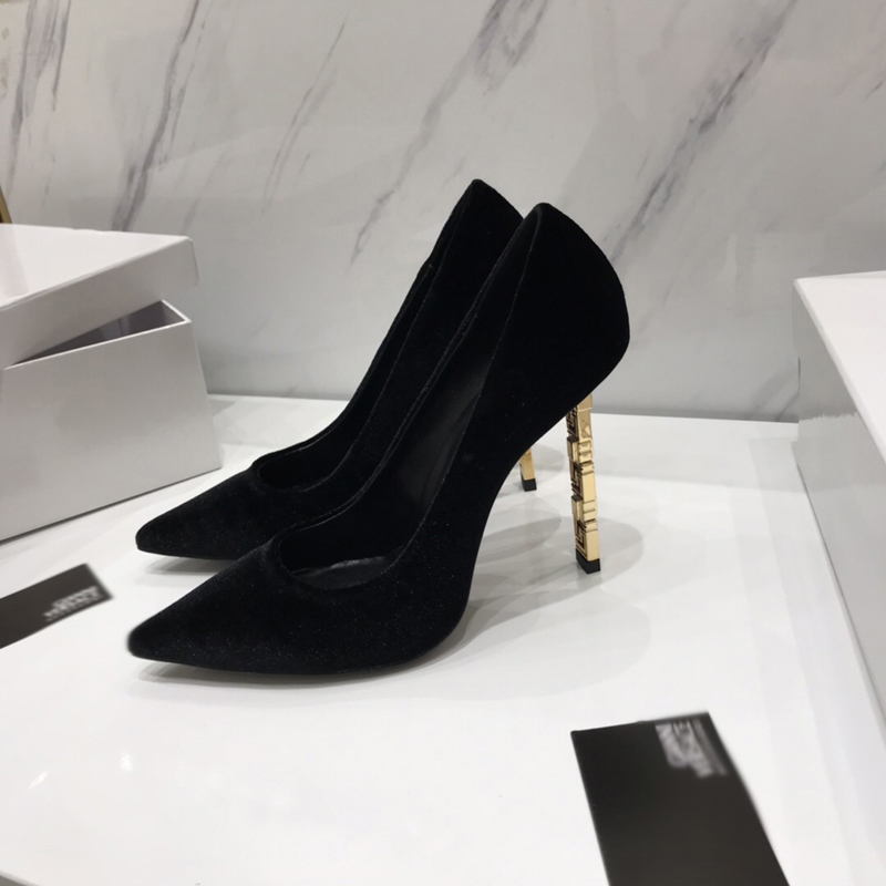 2021 Good Quality Fashion Women Luxurys Designers Shoes Designer Sandals Womens Luxury High Heels Sandal Dress Shoess With Box Size 35-41 -H391, Grey
2021 Good Quality Fashion Women Luxurys Designers Shoes Designer Sandals Womens Luxury High Heels Sandal Dress Shoess With Box Size 35-41 -H391, Grey