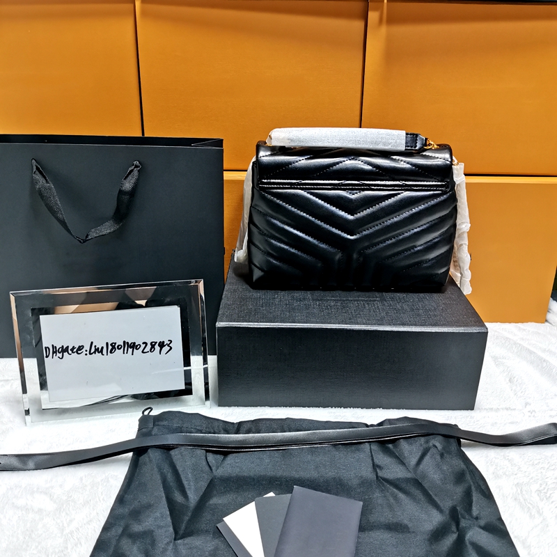 Classic Leather Lady's handbag Single shoulder bag Upgraded version of Louleu skew cross package 25cm small V wire chain bags send box 3A#0487218, Free delivery box
Classic Leather Lady's handbag Single shoulder bag Upgraded version of Louleu skew cross package 25cm small V wire chain bags send box 3A#0487218, Free delivery box