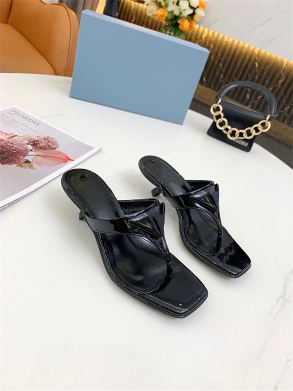 Dio 2021 Women Sandals Slippers Embroidery Designers Slides Sandal Floral Brocade Flip Flops Striped Beach Leather Rubber Flower Slipper Loafers size35-40, Choose the color
Dio 2021 Women Sandals Slippers Embroidery Designers Slides Sandal Floral Brocade Flip Flops Striped Beach Leather Rubber Flower Slipper Loafers size35-40, Choose the color