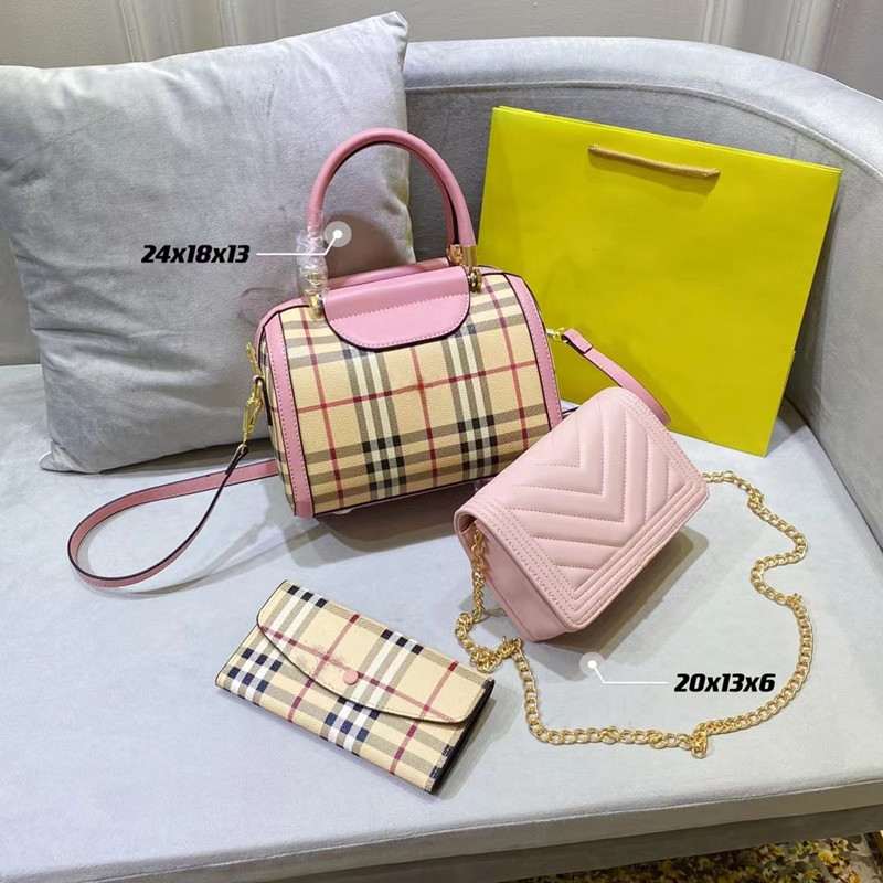 20S Fashion combination high quality Lou vdeng women's bag retro luxury designer original leather messenger double shoulder zipper portable beauty set (three in one), Split
20S Fashion combination high quality Lou vdeng women's bag retro luxury designer original leather messenger double shoulder zipper portable beauty set (three in one), Split