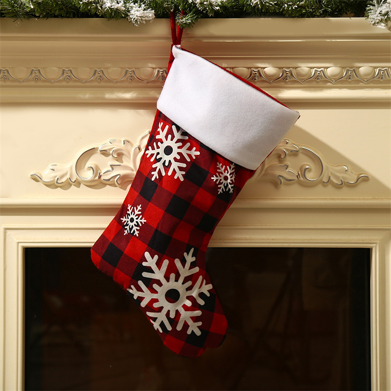 Christmas Supplies European and Red and Black Grid Snowflake Christmas Socks Christmas Tree Decorations Children's Holiday Gift Bags Candy Socks
Christmas Supplies European and Red and Black Grid Snowflake Christmas Socks Christmas Tree Decorations Children's Holiday Gift Bags Candy Socks