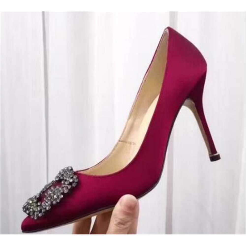 MB women pumps high with Rhinestone fashion lady wedding shoes thin heel 6cm 8cm 10cm size 35-42 include box
MB women pumps high with Rhinestone fashion lady wedding shoes thin heel 6cm 8cm 10cm size 35-42 include box