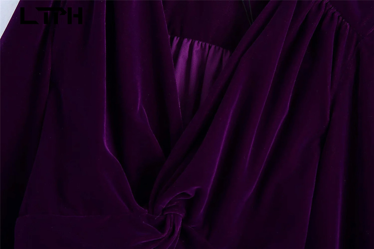 vintage V-Neck velour short women shirts Blouse Lantern sleeve purple temperament All-match tops Spring Autumn 210427