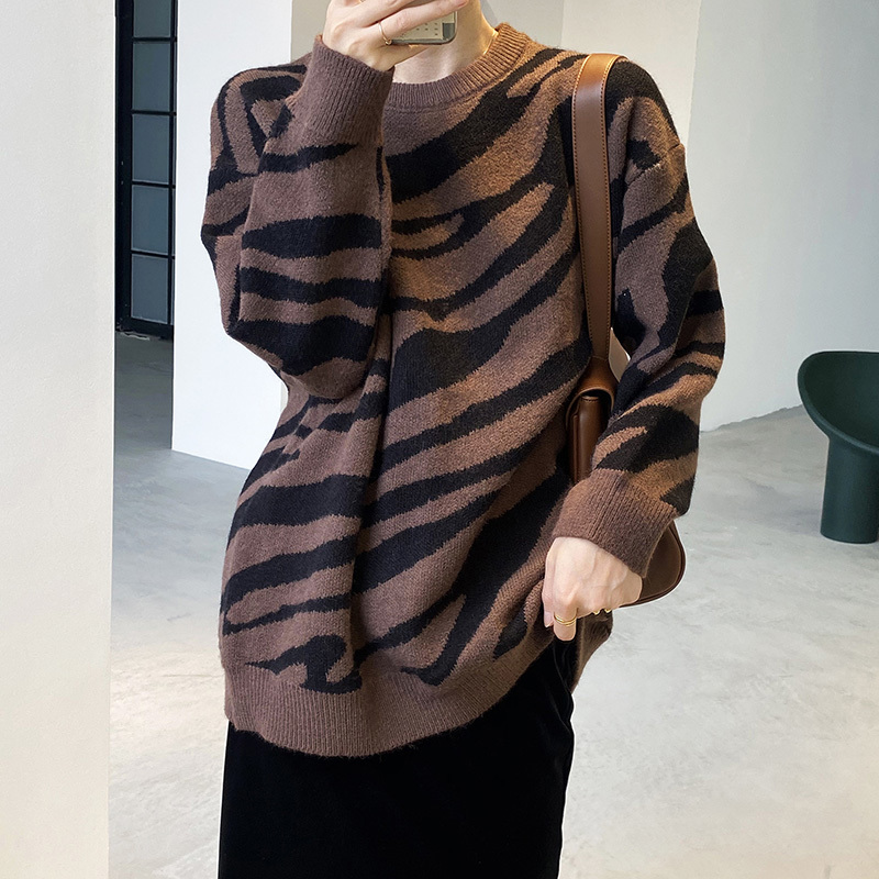 Women Casual Leopard Print Sweater Thick Autumn Winter Fashion Oversized Pullover Lazy Wind Knit Tops Female 210520, Beigeblack
Women Casual Leopard Print Sweater Thick Autumn Winter Fashion Oversized Pullover Lazy Wind Knit Tops Female 210520, Beigeblack