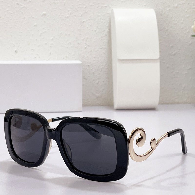 New Designer Sunglasses SPR1052 Mens Luxury Brand Sunglasses Fashion Trend Personality Metal Temples Men Glasses Outdoor Driving Anti-UV400 With Box
New Designer Sunglasses SPR1052 Mens Luxury Brand Sunglasses Fashion Trend Personality Metal Temples Men Glasses Outdoor Driving Anti-UV400 With Box