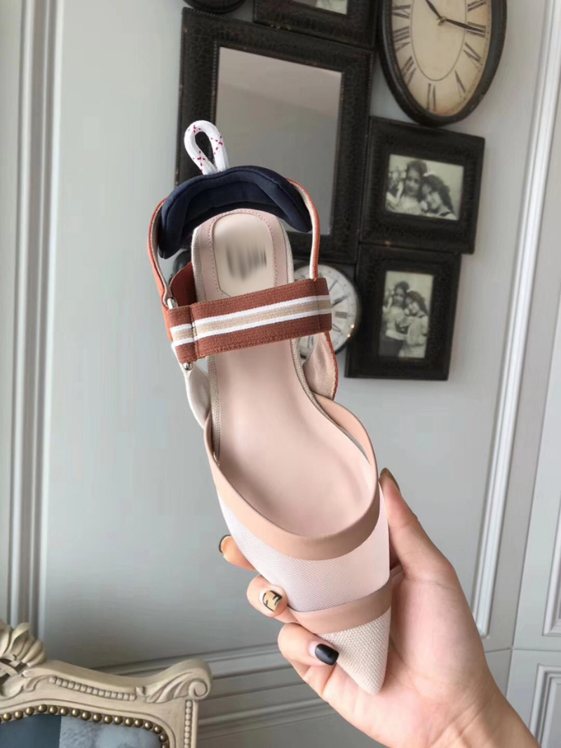 2021 Good Quality Fashion Women Luxurys Designers Shoes Designer Sandals Womens Luxury High Heels Sandal Dress Shoess With Box Size 35-41 -N305, Pink
2021 Good Quality Fashion Women Luxurys Designers Shoes Designer Sandals Womens Luxury High Heels Sandal Dress Shoess With Box Size 35-41 -N305, Pink