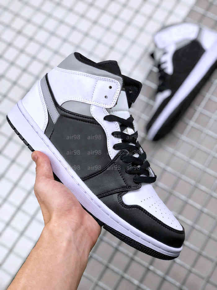 White Shadow 1 Designers shoes Designer Jumpman 1s Sneaker Black Outdoor Sports Trainers
White Shadow 1 Designers shoes Designer Jumpman 1s Sneaker Black Outdoor Sports Trainers