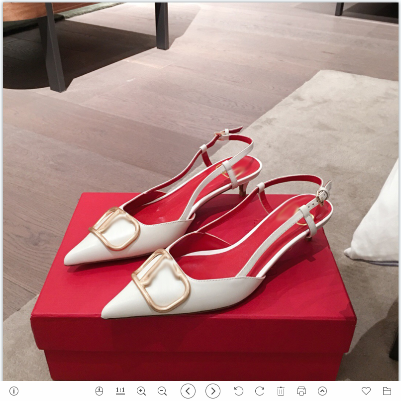 2021 Good Quality Fashion Women Luxurys Designers Shoes Designer Sandals Womens Luxury High Heels Sandal Dress Shoess With Box Size 35-41 -G498, White
2021 Good Quality Fashion Women Luxurys Designers Shoes Designer Sandals Womens Luxury High Heels Sandal Dress Shoess With Box Size 35-41 -G498, White