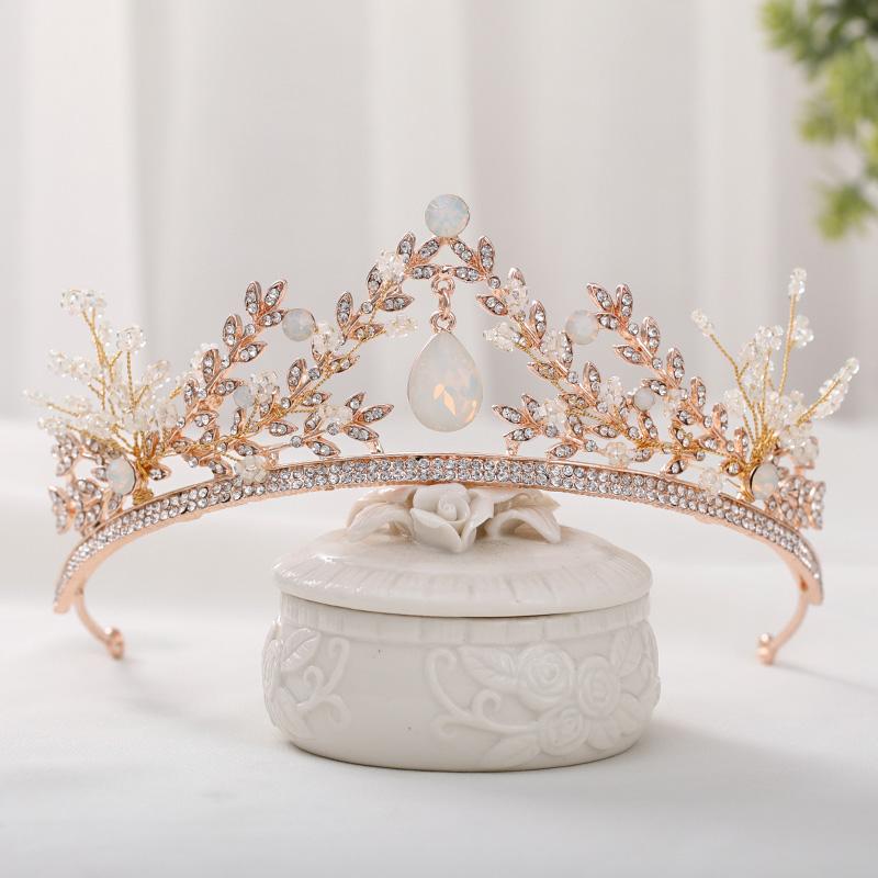 Hair Clips & Barrettes Elegant Sparkling Crystal Rhinestone Water-drop Pendant Handmade Crown Royal Queen Diadem Bride Wedding Party Jewelry, Golden;silver
Hair Clips & Barrettes Elegant Sparkling Crystal Rhinestone Water-drop Pendant Handmade Crown Royal Queen Diadem Bride Wedding Party Jewelry, Golden;silver